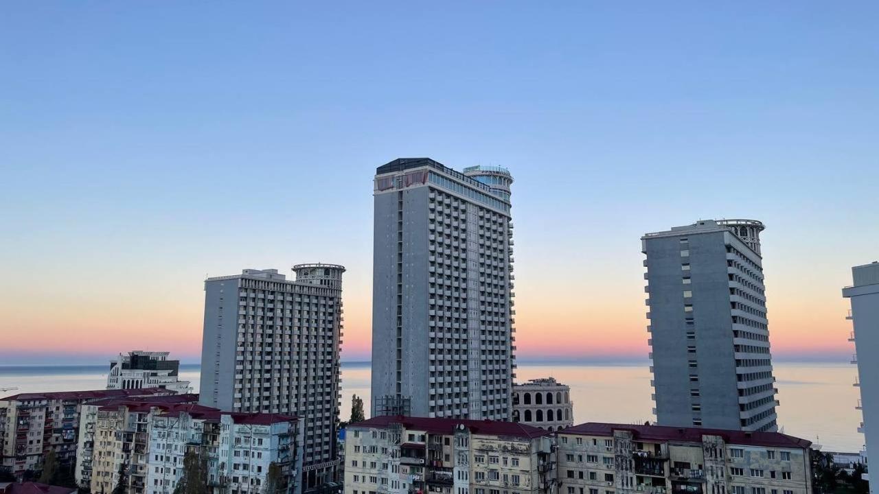 Pirosmani 18D, 14 Floor Apartment Батуми Екстериор снимка