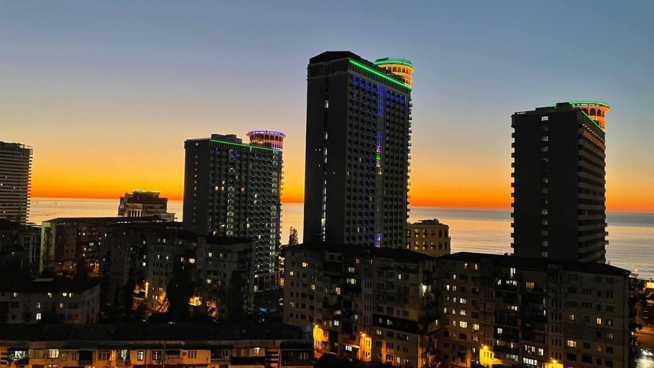 Pirosmani 18D, 14 Floor Apartment Батуми Екстериор снимка